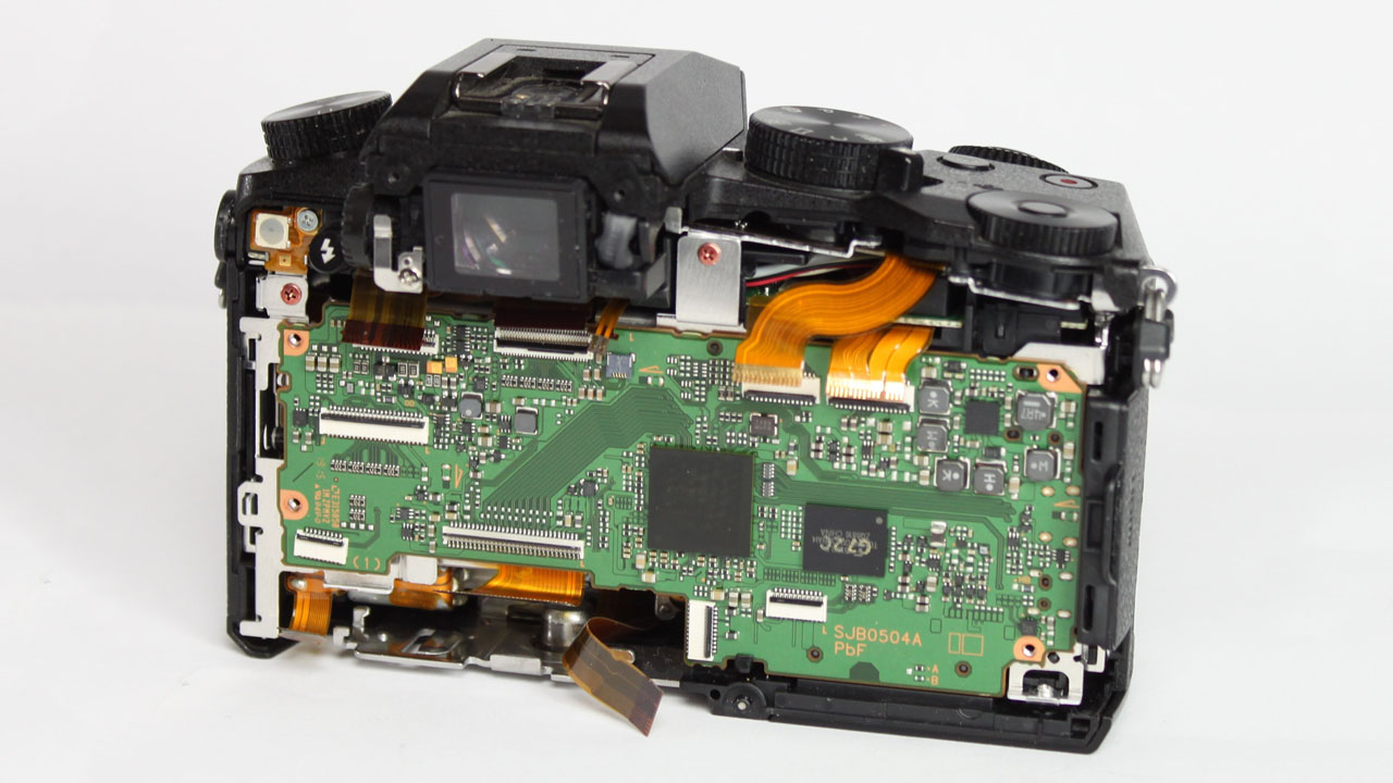 Sửa máy ảnh Lumix giá rẻ TPHCM